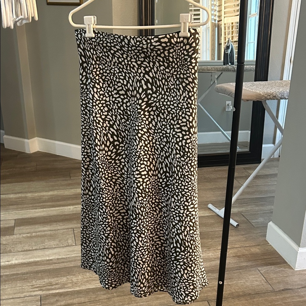 LOFT Black and White A-Line Skirt